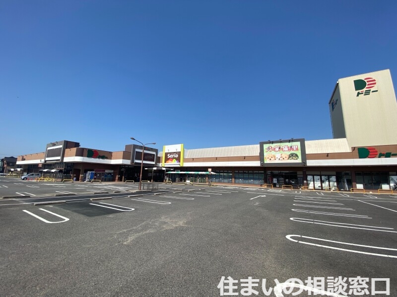 【碧南市浅間町のアパートのスーパー】