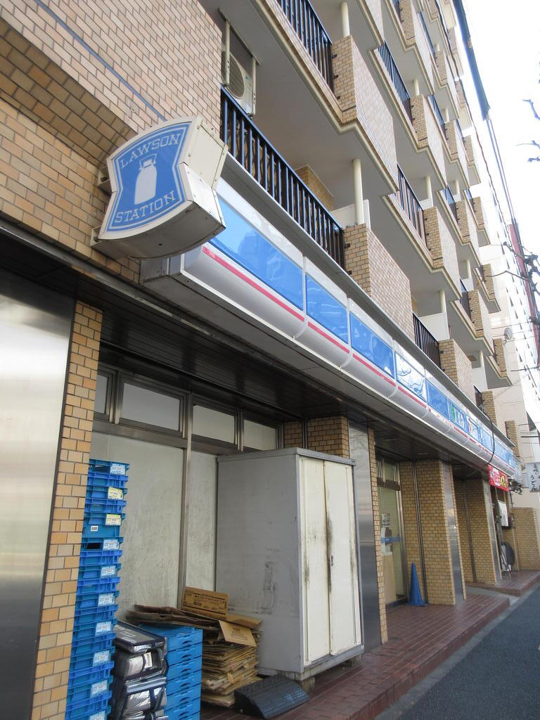 コンビニ　ローソン新宿山吹町店（コンビニ）まで325m