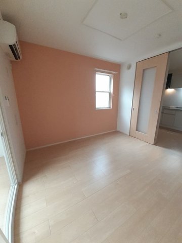 居室・リビング　明るい室内です☆