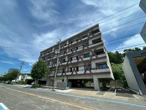 建物外観　外観写真（昼）