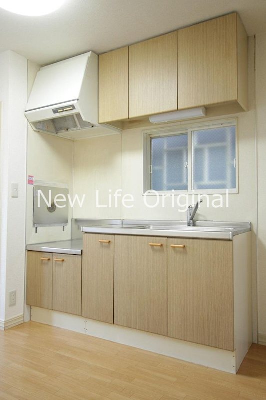 キッチン　コンロは設置幅・ガスの種別を確認の上、ご用意下さい。