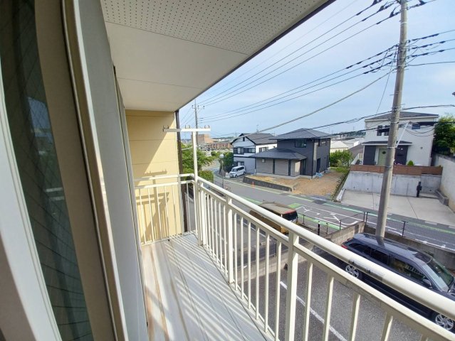 バルコニー　バルコニーからの眺めを楽しみながら食事をしませんか