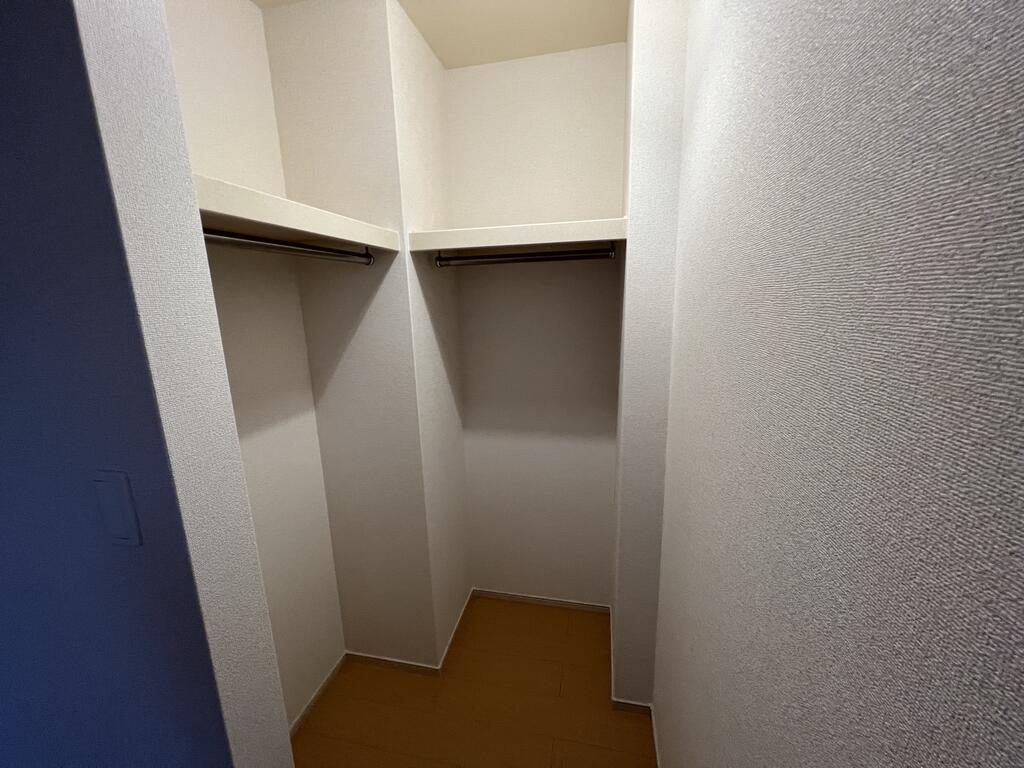 収納　ウォークインクローゼット