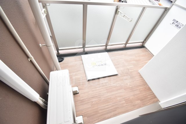 バルコニー　外からの目が気にならないバルコニーで洗濯物が干せます