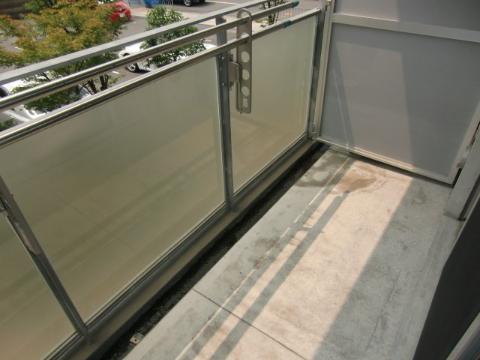 　バルコニー　ベランダ