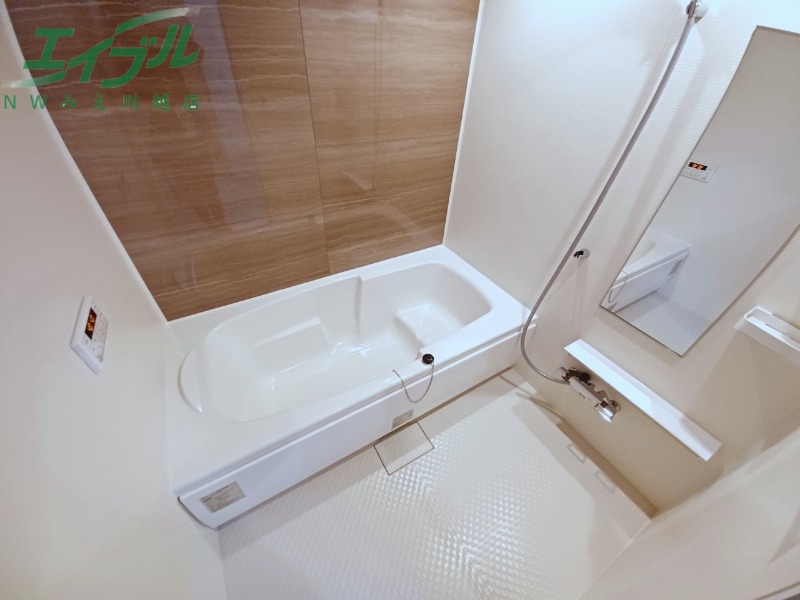 バス・シャワールーム　同型参考写真