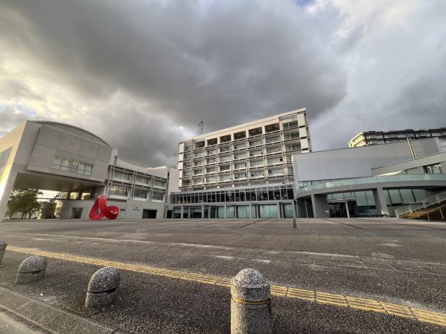 役所　霧島市役所（役所）まで2019m