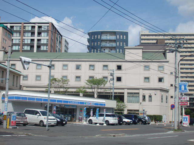 コンビニ　ローソン（コンビニ）まで180m