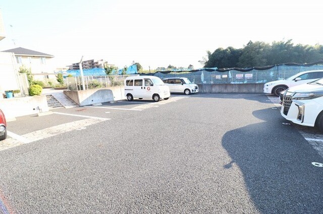 駐車場　駐車場