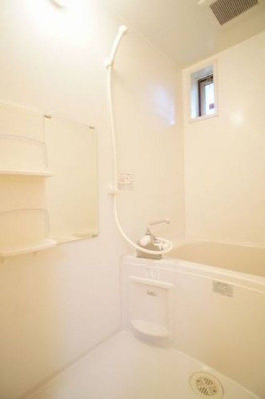 バス・シャワールーム　図面と現状に相違がある場合には現状を優先