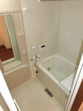 アンティーヴ　バス・シャワールーム　バス