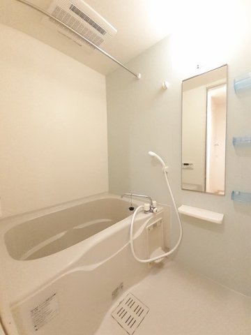 バス・シャワールーム　きれいなお風呂です