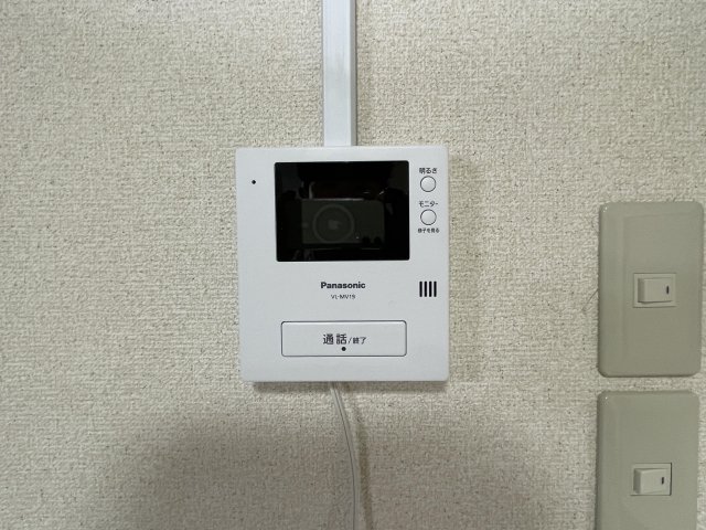 その他設備　室内からも来訪者を確認できます