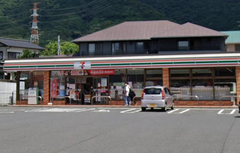 コンビニ　セブンイレブン 小倉葛原本町1丁目店（コンビニ）まで397m