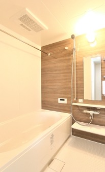 バス・シャワールーム　1日の疲れをこちらで流してください