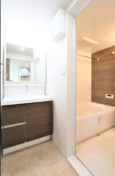 洗面設備　朝の身支度はこちらでばっちり