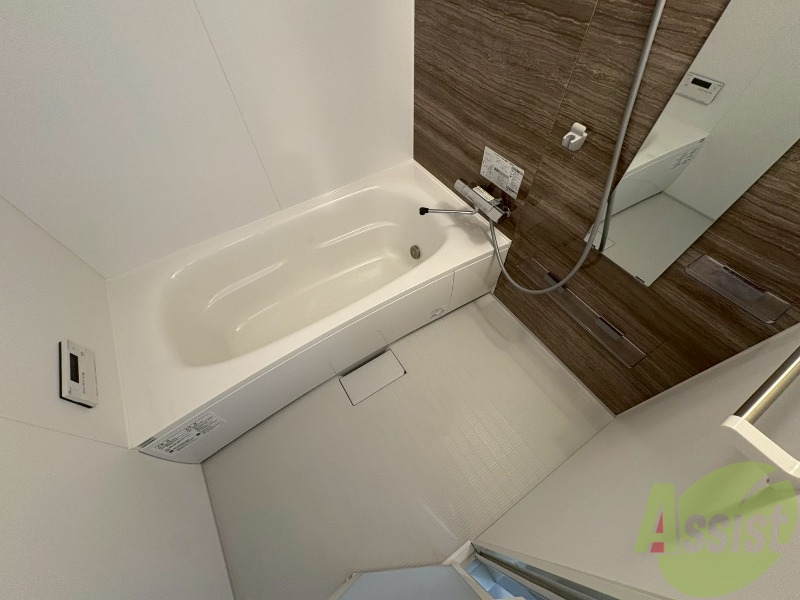 バス・シャワールーム　お風呂になります。一日の疲れを癒してくださいね。