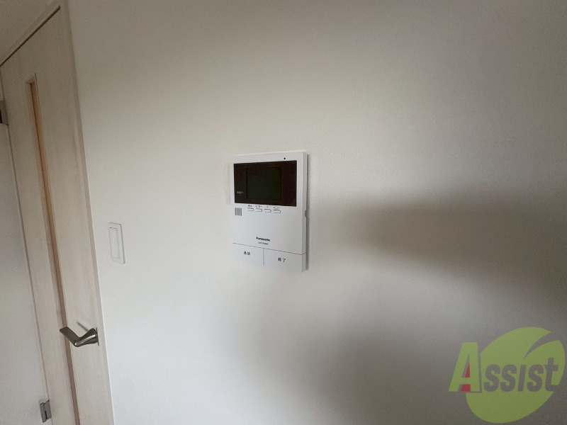 セキュリティ　ＴＶモニター付インターホンです。来客者の顔が見えるので安心！