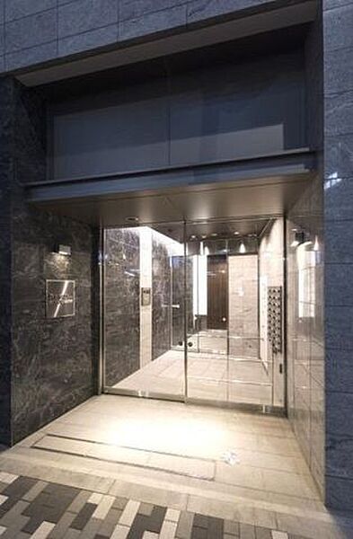 エントランス　ゆとりのあるエントランスです