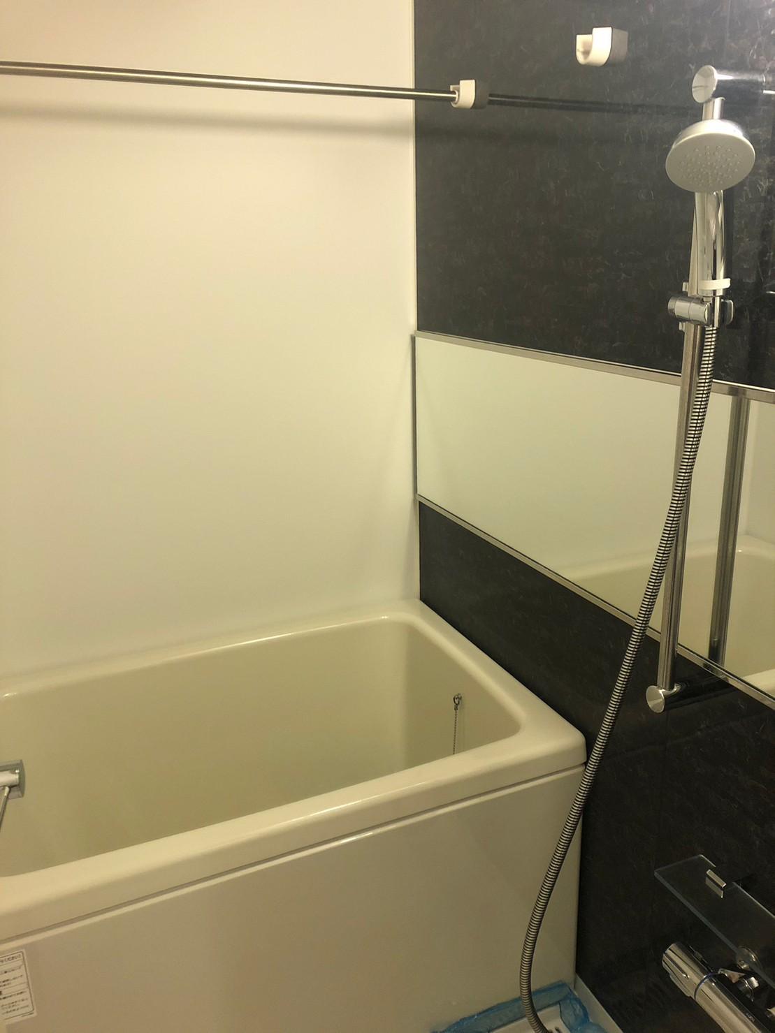 バス・シャワールーム　落ち着いた空間のお風呂です