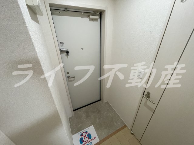 玄関　収納もある玄関です