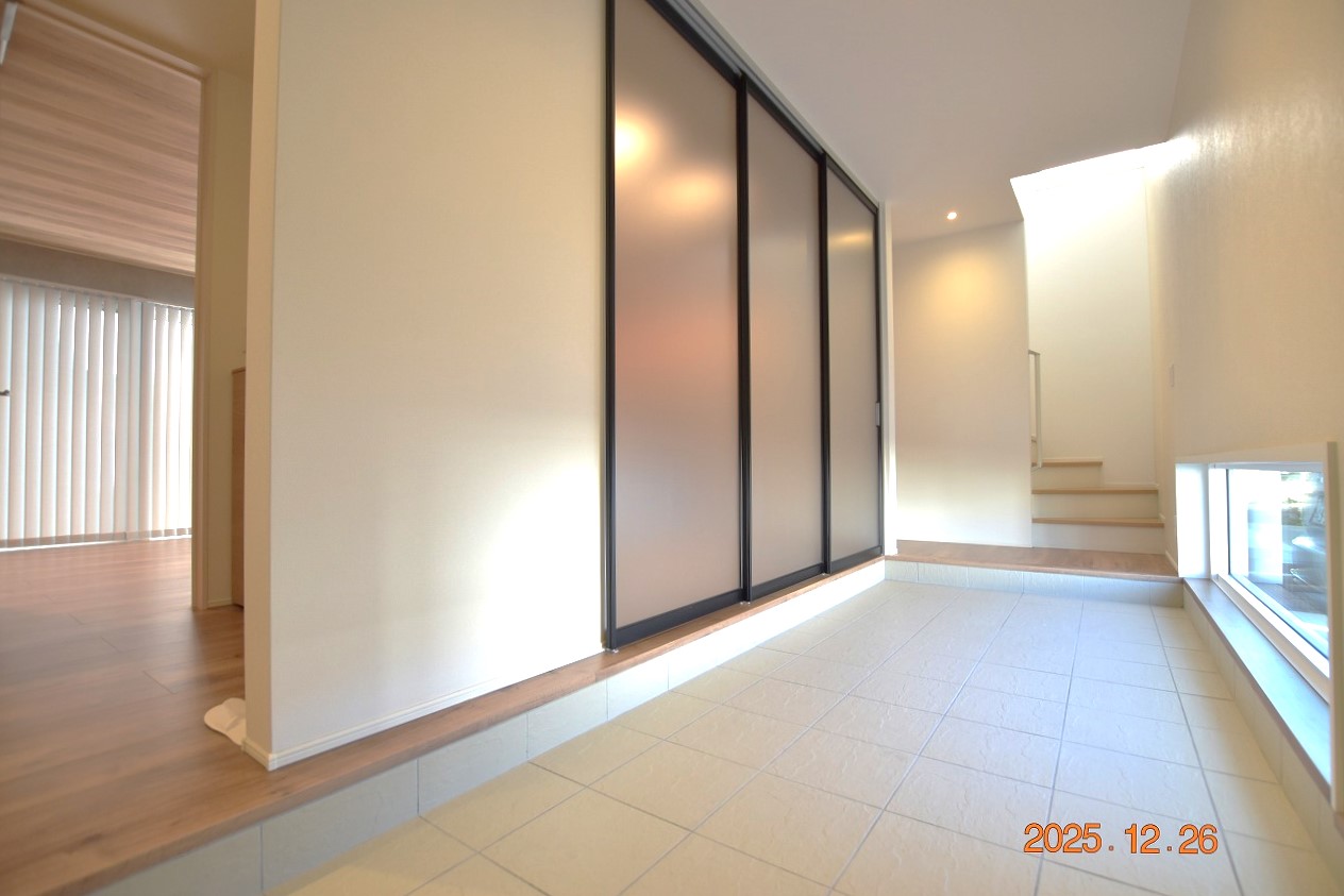 セキュリティ　大和施工築浅ZEH戸建★太陽光発電★ユメウル不動産