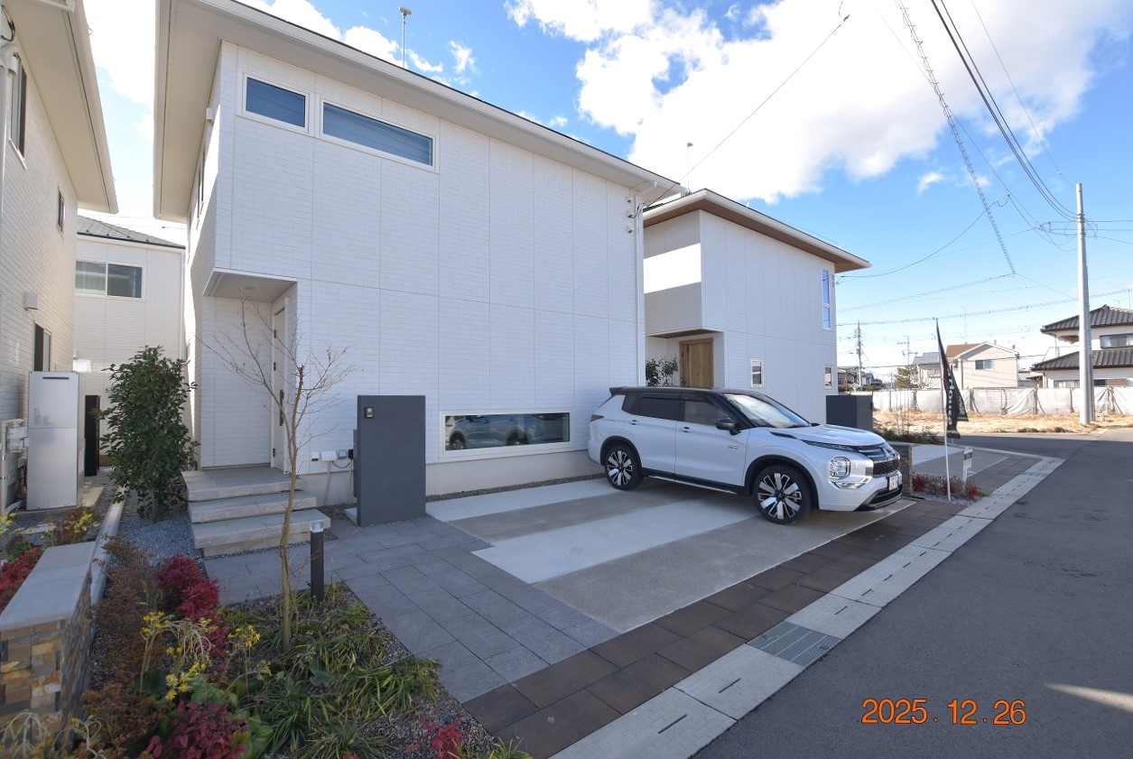 建物外観　大和施工築浅ZEH戸建★太陽光発電★ユメウル不動産