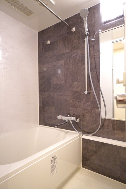 バス・シャワールーム　※写真は同タイプ住戸です。