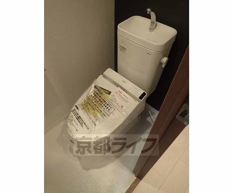 トイレ　ウォシュレットつきです。