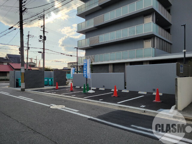 駐車場　敷地内駐車場