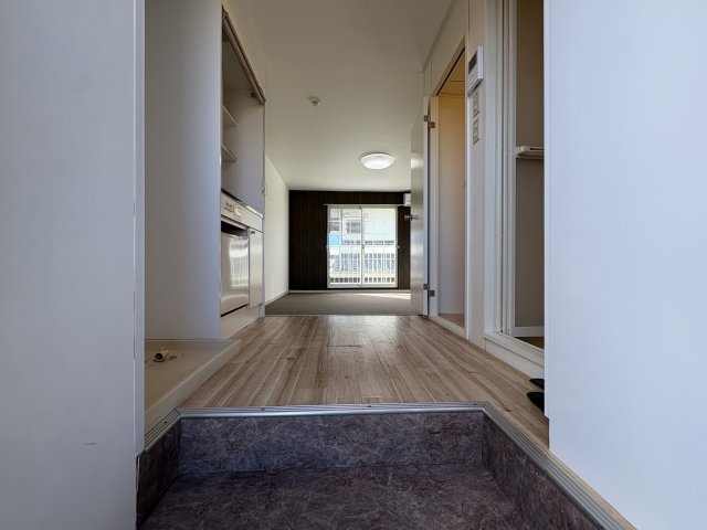 玄関　ワンルームなので生活動線がスムーズ！　快適にお過ごしいただけ