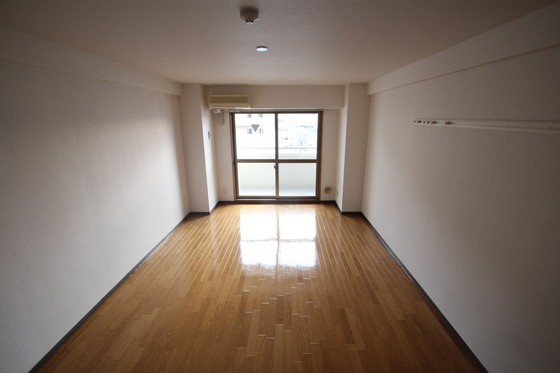 居室・リビング　※別の部屋の写真です