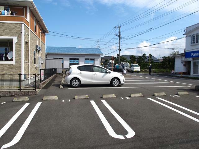 駐車場　駐車場