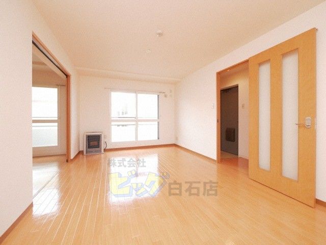 居室・リビング　広々１５帖ＬＤＫです♪