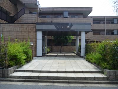 建物外観　★お問い合わせはウインズ千歳烏山まで★