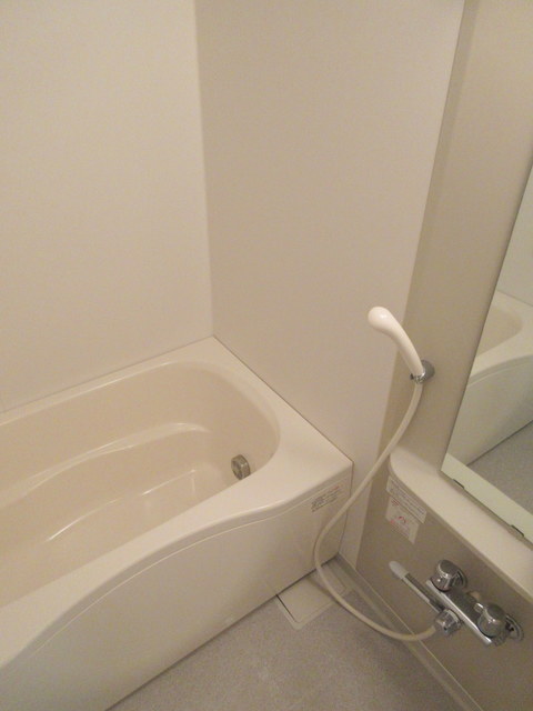 バス・シャワールーム　★追い焚き機能付き★