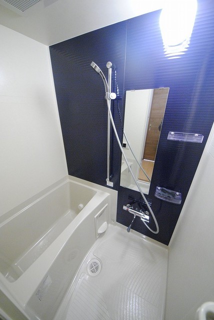 バス・シャワールーム　写真は４０２号室