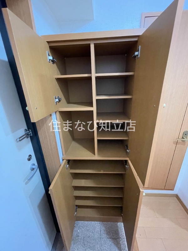 玄関　同型別部屋写真