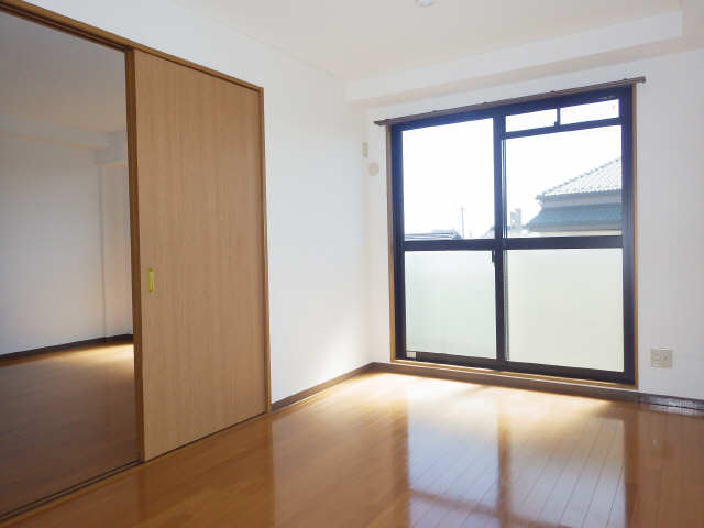 居室・リビング　南洋室