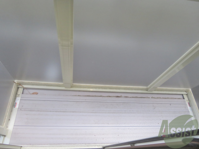 バルコニー　バルコニーが付いているので晴れた日は洗濯物が干せますね