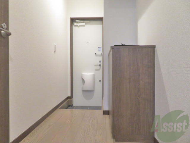 玄関　玄関はこんな感じで広めになってますよー。