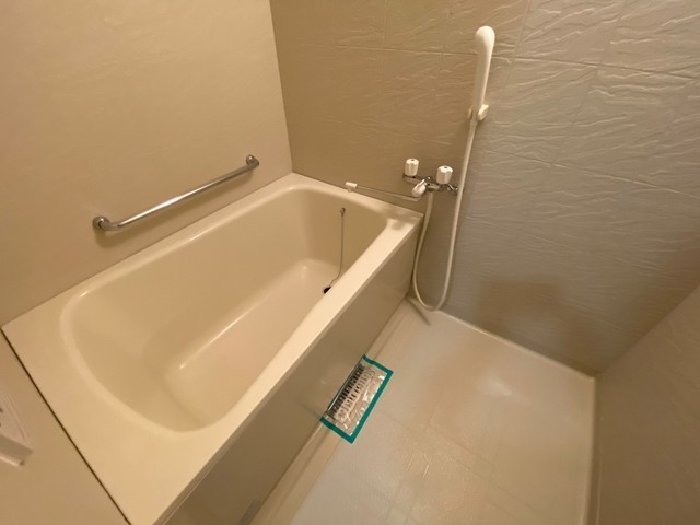 バス・シャワールーム　※他号室の写真です。