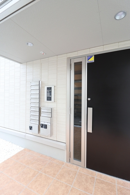 エントランス　オートロック　集合ポスト　宅配ボックス