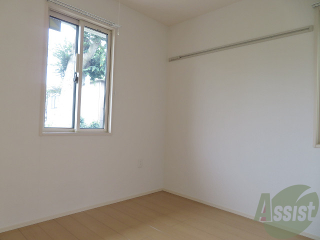 その他部屋・スペース　こちらは洋室を撮影しました。寝室にしましょう