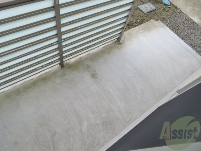 バルコニー　バルコニーは洗濯物を干すスペースが確保されていました。