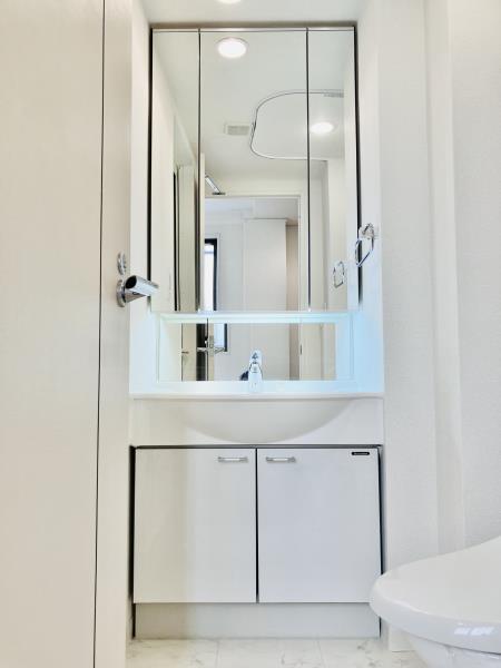 洗面設備　広い洗面スペース