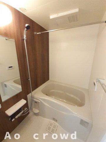 バス・シャワールーム　追い炊き機能・浴室乾燥機付き☆