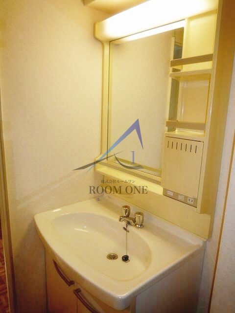 洗面設備　洗面台です。