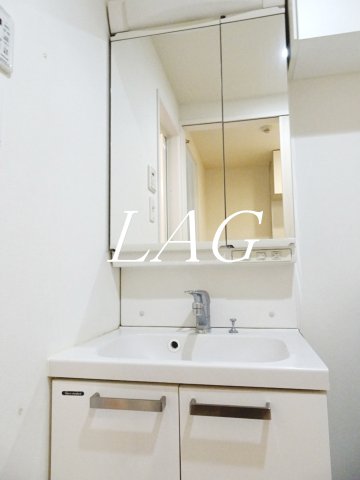 洗面設備　洗面台です。