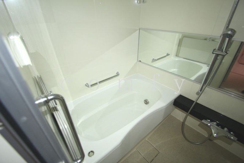 バス・シャワールーム　追炊き・浴室乾燥機付きお風呂